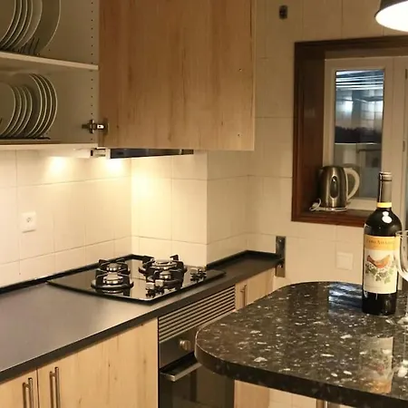 сomfortable And Free Garage Parking