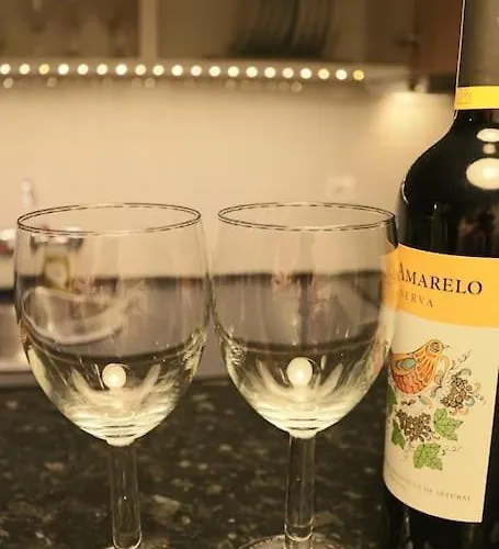 сomfortable And Free Garage Parking Oporto