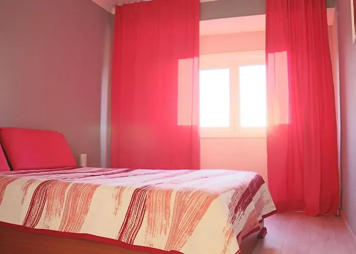 сomfortable And Free Garage Parking بورتو