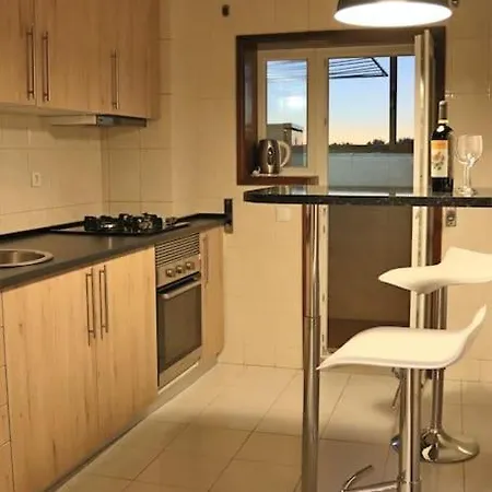 сomfortable And Free Garage Parking *