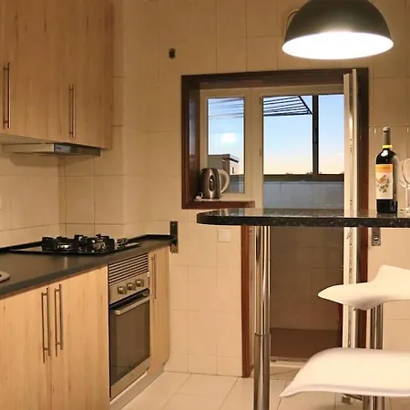 Apartamento сomfortable And Free Garage Parking